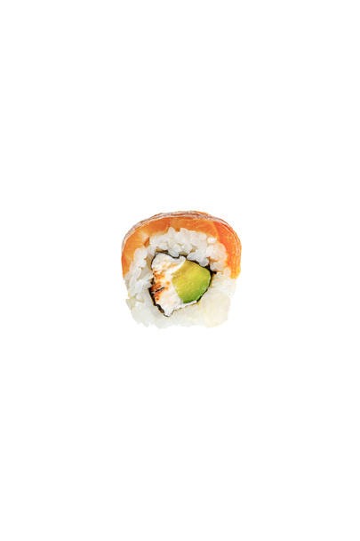 pyszne sushi Philadelphia z awokado, kremowy ser, łosoś i kawior masago izolowane na białym - Zdjęcie, obraz