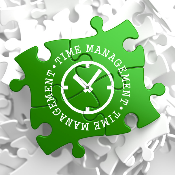 Concetto di gestione del tempo su pezzi di puzzle verdi
. - Foto, immagini