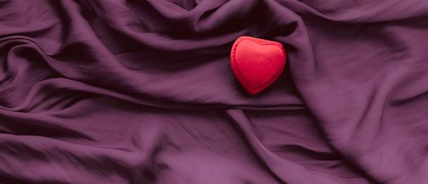 Valentines Day abstract background, heart shaped jewellery gift  - Fotoğraf, Görsel