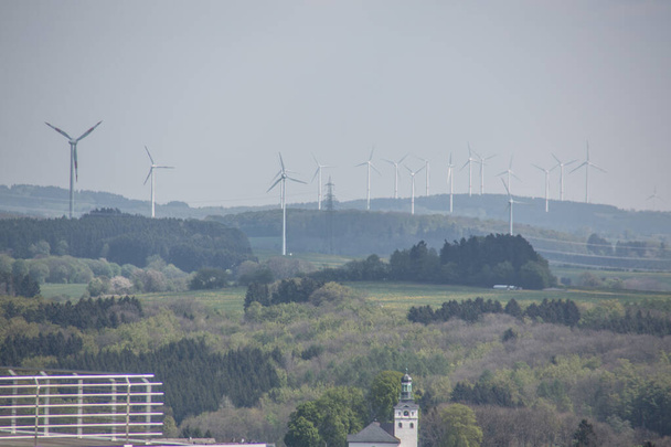 Вестервальдский холм с ветряными турбинами
 - Фото, изображение