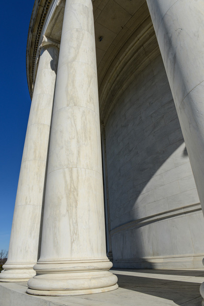 Pilares no Jefferson Memorial em Washington DC
 - Foto, Imagem