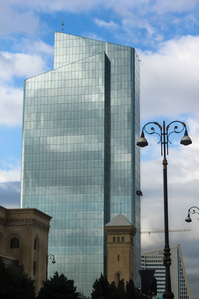 Edifício residencial agradável em Baku Azerbaijão
 - Foto, Imagem