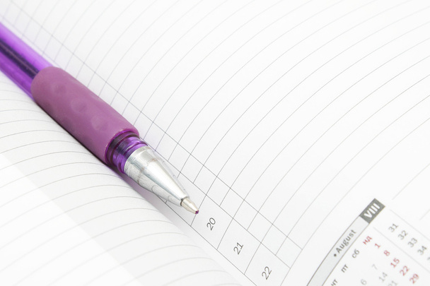 çizgili bir günlük ve kalem - Fotoğraf, Görsel