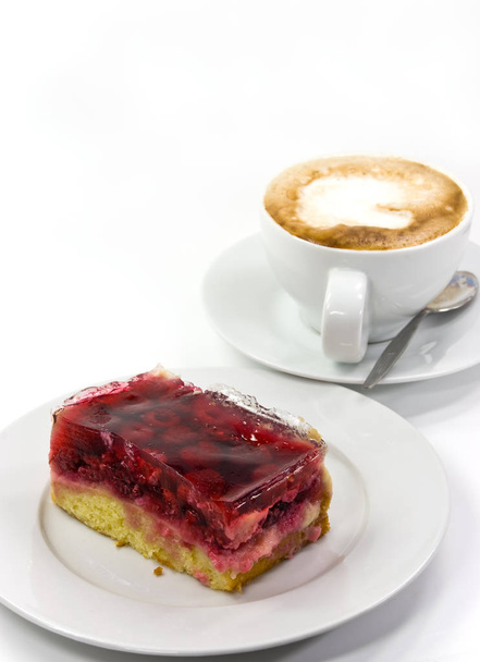 raspberry sections with cappuccino - Zdjęcie, obraz