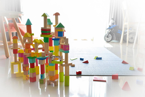 stavba dřevěný blok hračka geometrické pro děti učení vývoj - Fotografie, Obrázek