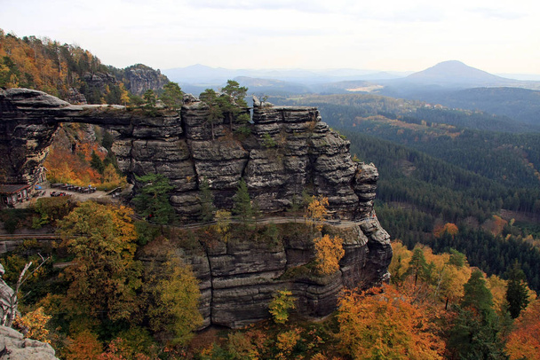 Largest rock gate in Europe - Фото, изображение