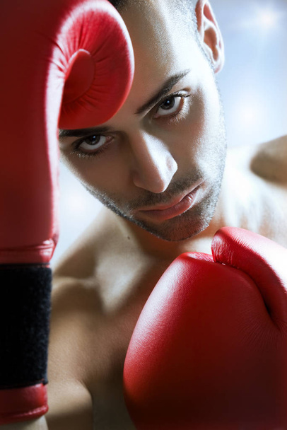 young boxer in boxing gloves - Foto, Imagen