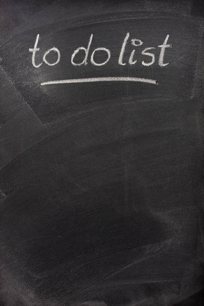 to do list on blackboard - Фото, изображение