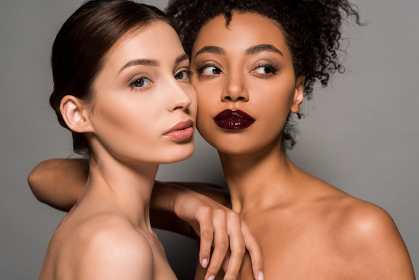 portrait of naked multicultural girls with perfect skin, on grey - Фото, изображение