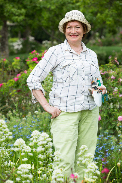 mature woman gardener - Foto, imagen