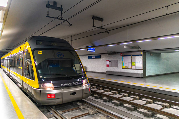 ポルト地下鉄公共交通機関 - 写真・画像