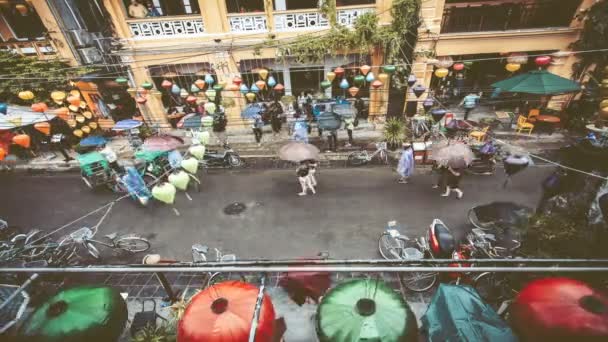 Turismo de Vietnam. Time lapse tráfico de turistas y lugareños en la ciudad vieja
 - Imágenes, Vídeo