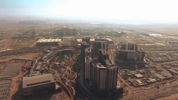 DUBAI, UNITED ARAB EMIRATES - DECEMBER 29, 2019. Aerial view of the DUBAI EXPO 2020 buildings under construction - Záběry, video