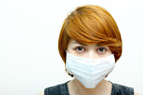 Koruyucu maske takan kadın - Fotoğraf, Görsel