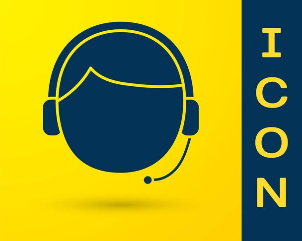 Μπλε άνθρωπος με ένα εικονίδιο ακουστικών που απομονώνονται σε κίτρινο φόντο. Φορέα υποστήριξης στην αφή. Αντίληψη για το τηλεφωνικό κέντρο, υπηρεσία υποστήριξης πελατών. Εικονογράφηση διάνυσμα - Διάνυσμα, εικόνα