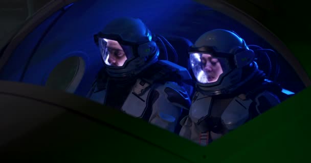 Astronautas antes del lanzamiento
 - Imágenes, Vídeo