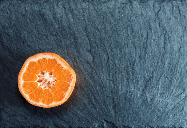 cross section of a tangerine fruit - Fotografie, Obrázek