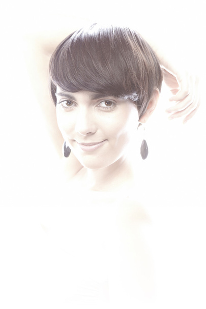 Молода коротке волосся брюнетка жінка
 - Фото, зображення