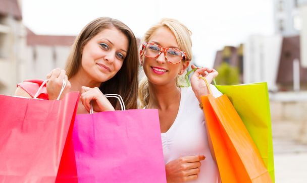 Meravigliose donne andato a fare shopping
 - Foto, immagini