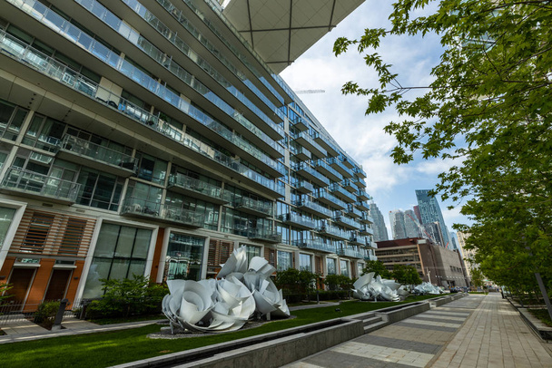 Modern Houses an Facade of Toronto in Canada, 30. May 2019 - Foto, imagen
