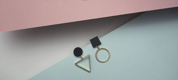 Сучасний дизайн сережок на фоні безкоштовних кольорів
 - Фото, зображення