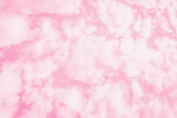 Пастельний рожевий фон неба. Прекрасне небо з хмарами. Тонована фотографія
 - Фото, зображення