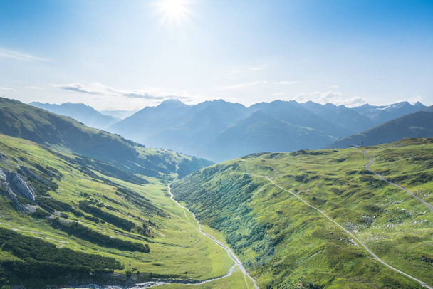 Idylické letní krajina v Alpách - Fotografie, Obrázek