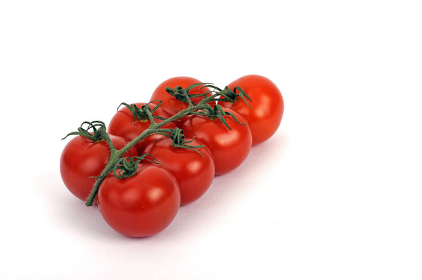 Organic red ripe tomatoes - Foto, imagen