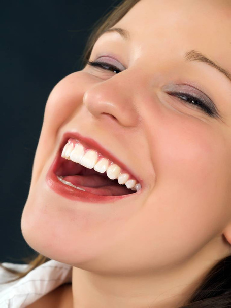 young woman laughs heartily - Foto, Imagem