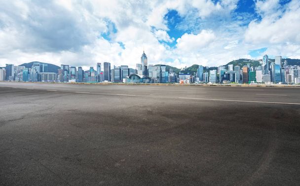 modern városkép és hongkong útja - Fotó, kép