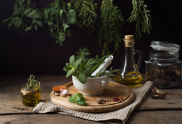 Fresh spices thyme, turmeric, cardamom, basil, mint, parsley, di - Photo, Image