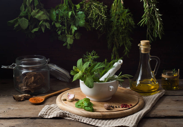 Fresh spices thyme, turmeric, cardamom, basil, mint, parsley, di - Photo, Image