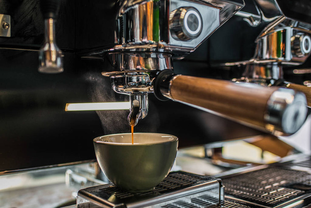 coffee making in cafe bar - Фото, зображення