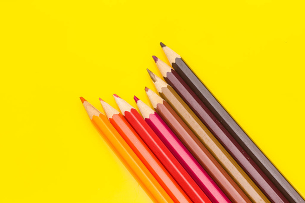 lápis de cor, gama de cores
 - Foto, Imagem