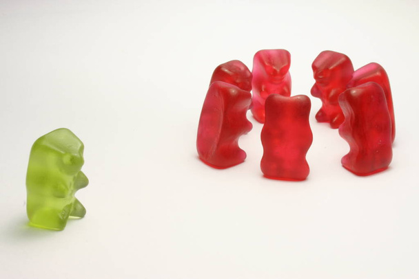 gummy bears on white background - Foto, afbeelding