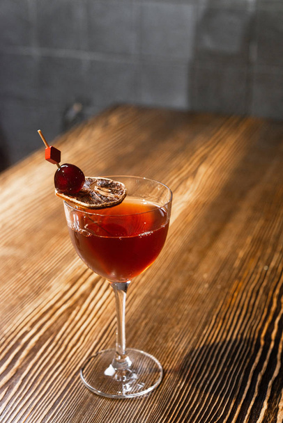 close up of fresh tasty cocktail in glass, drink concept   - Fotografie, Obrázek