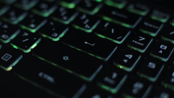 яркий многоцветный макрос фона мерцание видео кнопка черного ноутбука клавиатура технологии мерцание
 - Кадры, видео