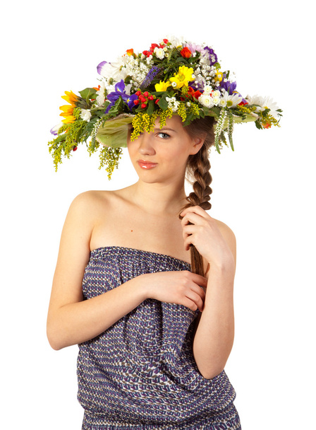 Beautiful girl with hat of flowers - Zdjęcie, obraz