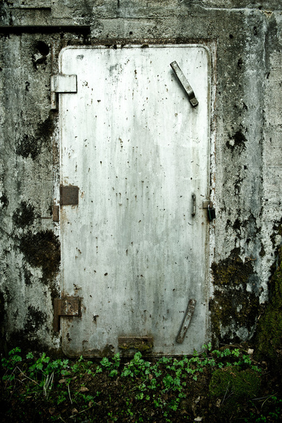 Verborgener Bunker - Foto, Bild