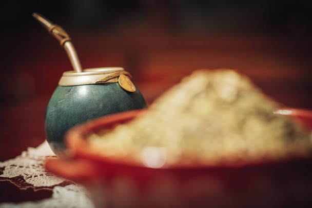 アルゼンチンの伝統的なお茶「イェルバ・メイト」 - 写真・画像