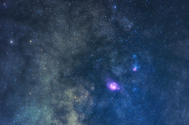 Szczegółowa gwiazda na niebie w Drodze Mlecznej - Zdjęcie, obraz