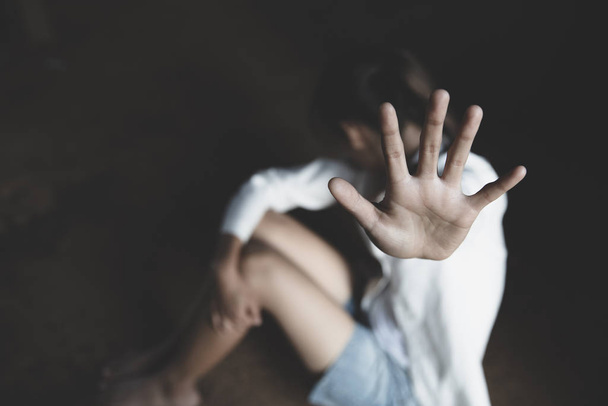 Cinsel taciz ve kadınlar, tecavüz ve cinsel şiddet stop - Fotoğraf, Görsel