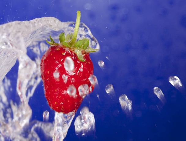 Fresh ripe strawberry, close up - 写真・画像