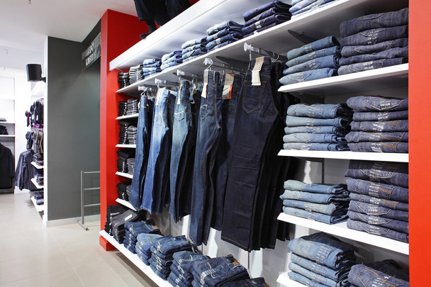 Європейська новий магазин одягу - Фото, зображення