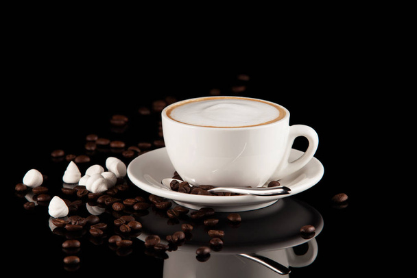 Classic white cappuccino Cup on dark background. Coffee beans, m - Foto, imagen
