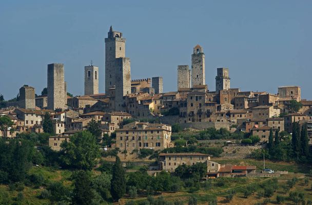 San Gimignano is an Italian hill town in Tuscany - Foto, afbeelding