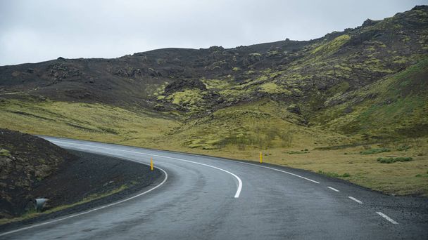 Kaunis näkymä maisemaan Islannissa
 - Valokuva, kuva