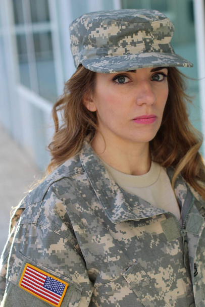 Military female smiling with copy space - Foto, imagen
