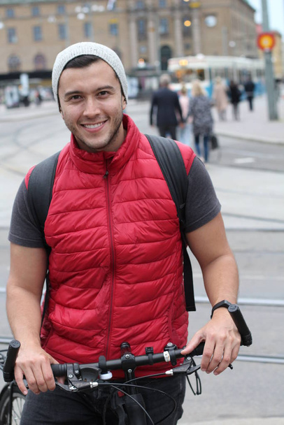 Šťastný cyklista ve městě - Fotografie, Obrázek