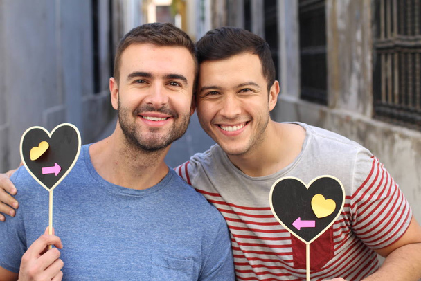 Couple homosexuel montrant son amour pur - Photo, image